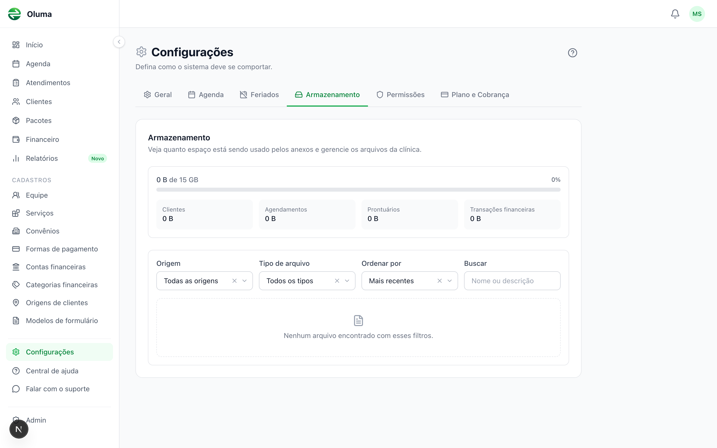 Tela do gerenciador de anexos em Configurações, mostrando a barra de uso no topo, filtros de origem e tipo, e a tabela com a lista de arquivos da clínica